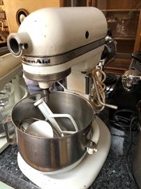 Kitchenaid with all the accessories