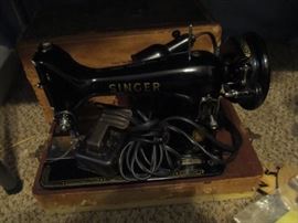 Singer portable and case