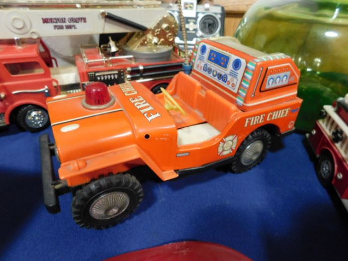Vintage Battery Operated tin jeep