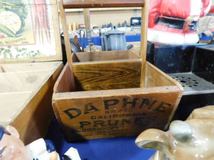 Daphne Wooden Prune crate