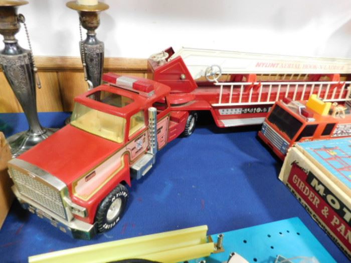 Nylint Hook & Ladder fire truck
