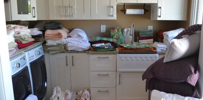 LOTS OF LINENS - KING SETS, TOWELS, PILLOWS, PLACE MATS AND MORE