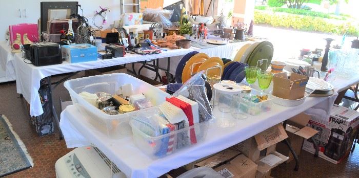 FIND MANY EXCELLENT ITEMS IN THE GARAGE TOO