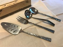 4 Piece Service Set - Stainless   https://ctbids.com/#!/description/share/40767