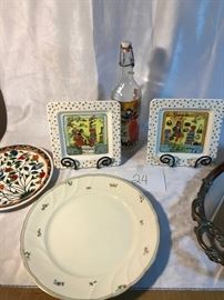 Pair of square decorative shopping themed plates https://ctbids.com/#!/description/share/41517