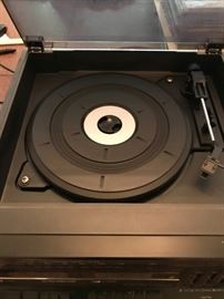 Fisher Studio Standard Record Player & Dual Cassette Player        https://ctbids.com/#!/description/share/41546