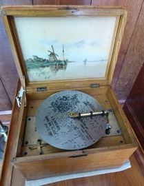 REGINA Music Box with Tune Sheets.