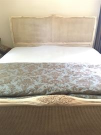  King mattress & box (Beauty Rest -Black)