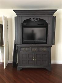 Milling Road - Baker , Entertainment Center