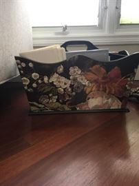 Magazine / Book basket 