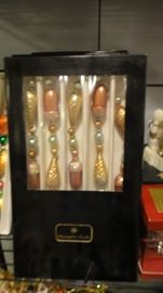 Christopher Radko -Garland, many boxes 