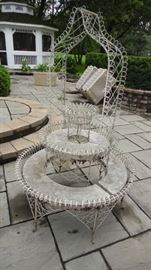 French Wyres, Patio planter stand 