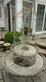 French Wyres, Patio planter stand 