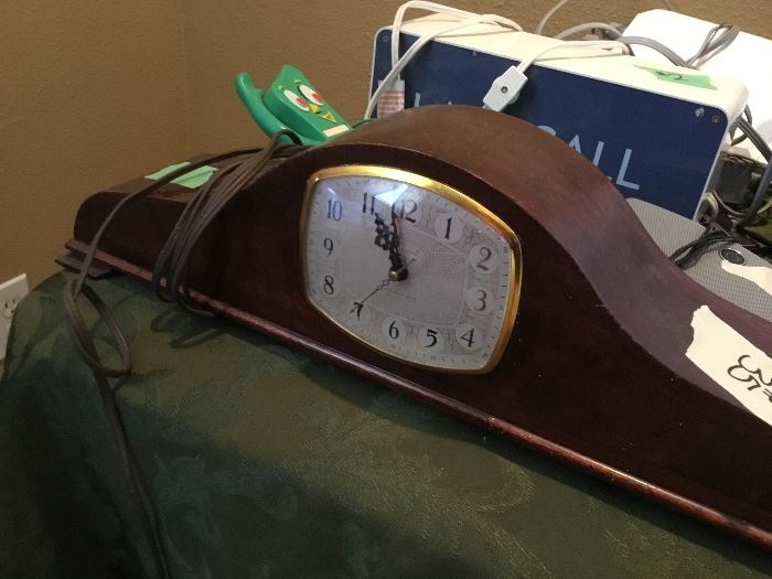 Old mantel clock - maker unknown
