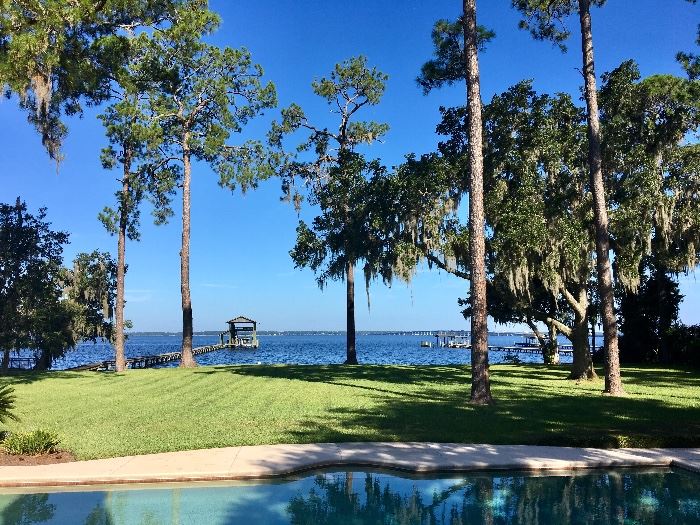 Beautiful Mandarin Riverfront