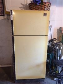 Good working refrigerator-great for an extra if you don't mind the harvest gold color.