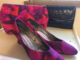 Many nice clothes and shoes in 8-10 petite sizes for ladies clothing and 6-6 1/2 in shoes.  Lots of Alfred Dunner, Erin London, Leslie Fay.