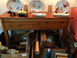Kincaid Shaker ridge 2 drawer console/sofa table.  (Lots of picture frames underneath)