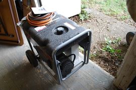 NEW BRIGGS & STRATTON 5500 WATTS GENERTAOR - FUEL: GASOLINE - MODEL: 030424 - 120/240 ACV - 1-PHASE - 3600 RPM - 60 HERTZ - INCLUDES ALL USER MANUALS & 25-FT GENERAC POWER CORD W/  L14-30 ENDS - BOUGHT NEW & NEVER USED