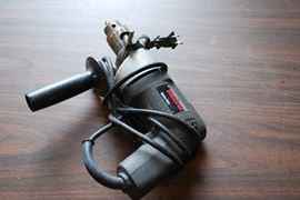 BLACK & DECKER 1/2" VARIABLE SPEED - REVERSING  -HOLGUN DRILL - 5.4 AMPS - 0-900 RPM NO. 1312