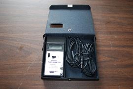 UNIVERSAL ENTERPRISES MODEL DT3 DIGITAL THERMOMETER  (-50 to 300 DEGREES F.)   (-45 to 150 DEGREES C.) 