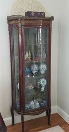 Louis XVI Vitrine with gilded brass mounts