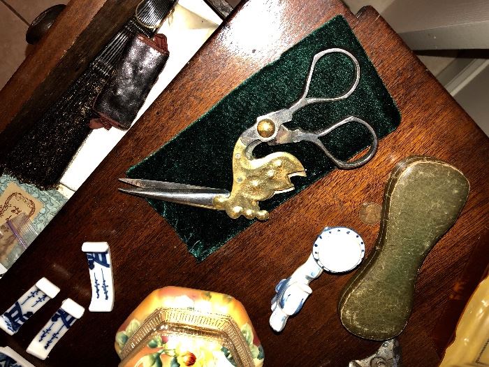 Stork scissors and case