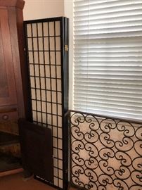 Folding screen