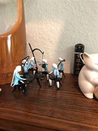 Blown glass musicians