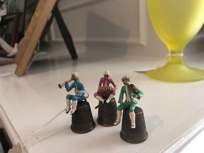 Gentlemen on thimbles