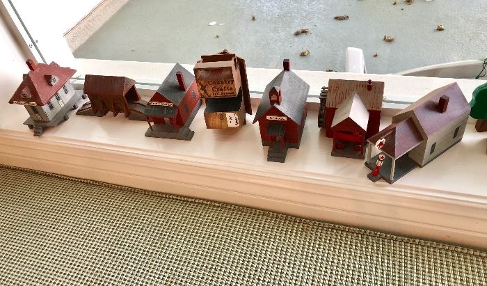 Wood houses made by Country Crafts