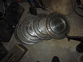 Lincoln hub caps