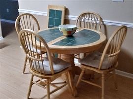 Kitchen set with leaf