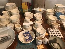 Vintage Franciscan Starburst Dinnerware Set ~ 42 Pieces ~ SOLD AS A LOT
