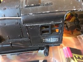 Vintage Lionel Pre War Train Set With 226E Locomotive And Coal Car With Pennsylvania And Shell Car With Caboose, Track And Type V Transformer