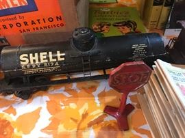 Vintage Lionel Pre War Train Set With 226E Locomotive And Coal Car With Pennsylvania And Shell Car With Caboose, Track And Type V Transformer