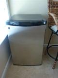 GE Mini-fridge