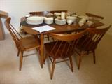 Conant Ball Dining Room Furniture - shown here with no leaves - see additional pic with 3 leaves
