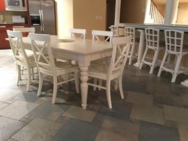 Contry White Kitchen Table with Six Chairs