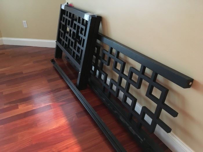 Chinese Lattice Day Bed, Mattress Included