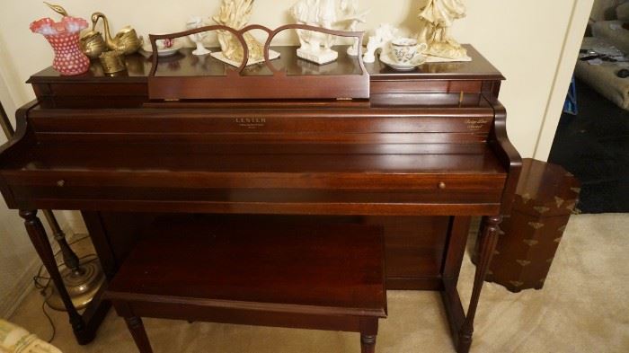 Lester Betsy Ross Spinet piano