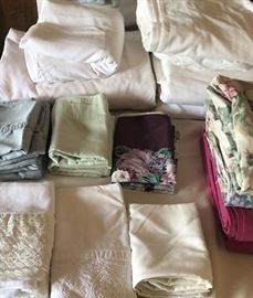 Asst Sheets, Pillowcases Full/Queen, Twin