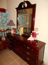 beautiful dresser with mirror  (like new)