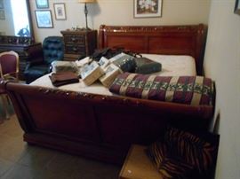 king sleigh bed