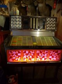 Rowe AMI Phonograph, 1975, Model R-74, Arlington, 200 Selection, 33 1/3 - 45 rpm