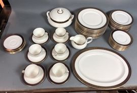 Lot 131 65pc ROYAL DOULTON Bone China Dinner Service