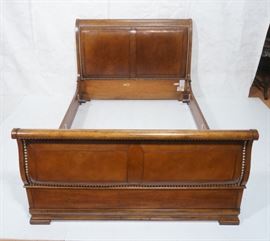 Lot 186 HENREDON Contemporary Decorator Leather Wood Bed.