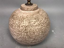 Lot 346 Mid Century Modern DESIGN TECHNIQUE Attrib. Lamp.