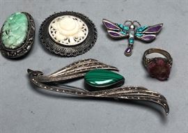 Lot 542 5pc Vintage Silver Jewelry Lot. Pins and ring. Ma