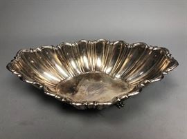 Lot 504 REED  BARTON Sterling Silver Scalloped Oval Bowl